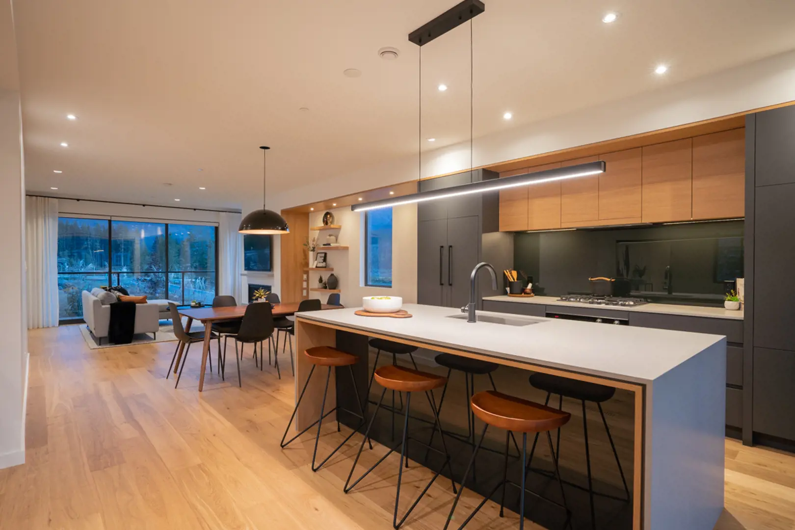 2019_10_08_02_30_39_holborn_-_university_heights-1306