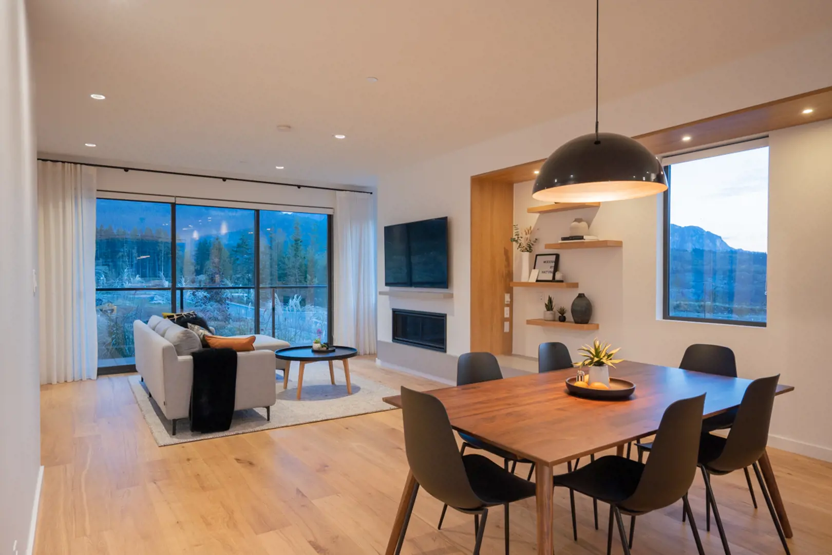 2019_10_08_02_30_42_holborn_-_university_heights-1297