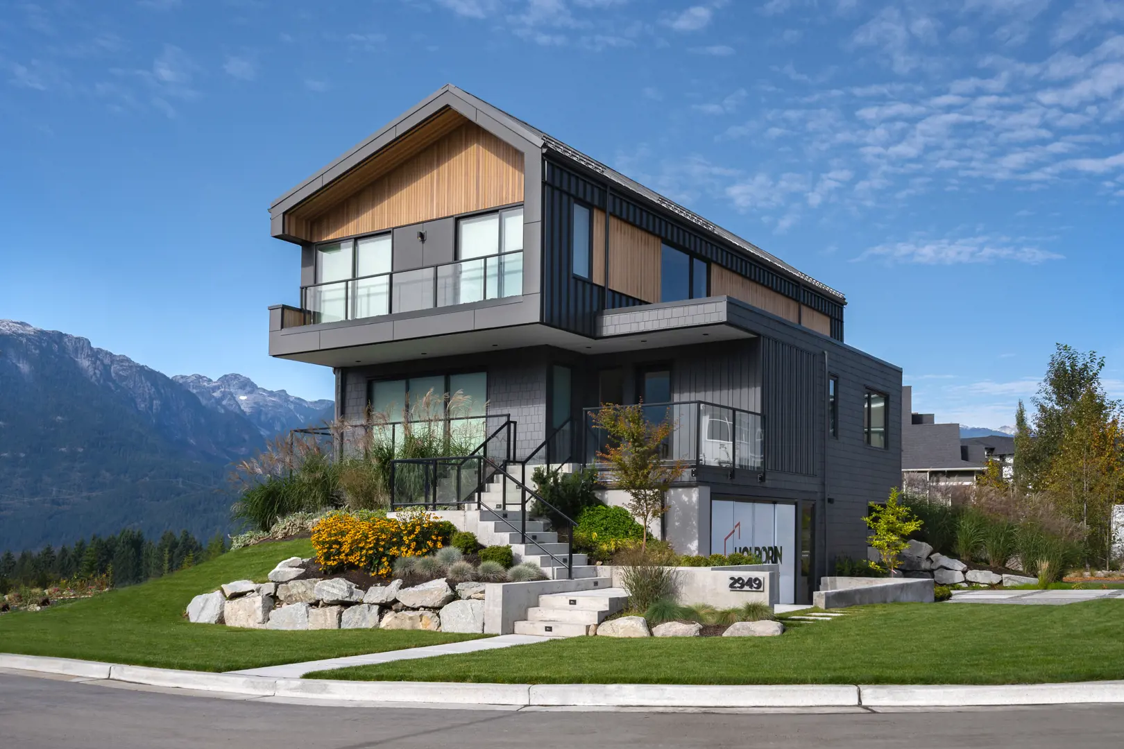 2019_10_08_02_31_48_holborn_-_university_heights-3